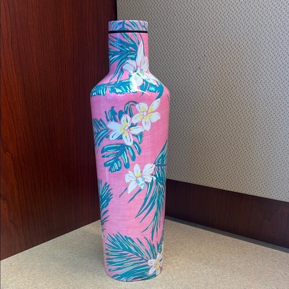 Corkcicle & Vineyard Vines 25oz Canteen, pink w the palm fronds & white flowers - Picture 2 of 10